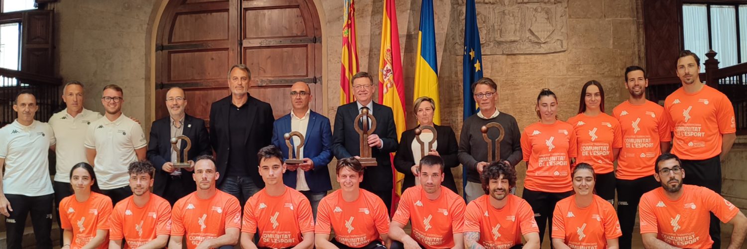 Al Palau de Presidència de la Generalitat Valenciana, amb Ximo Puig, jugadors, jugaddores, cos tècnic i autoritats